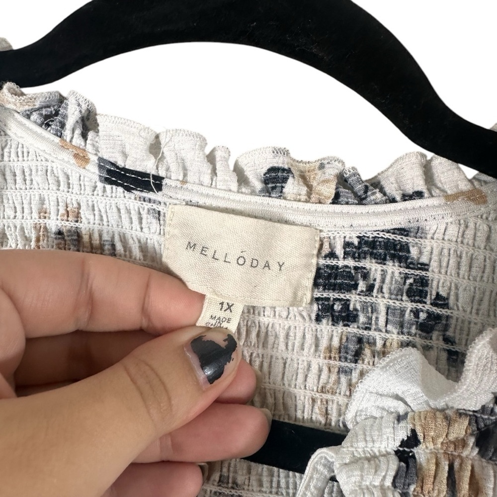 Melloday White Floral Blouse Size 1X - Picture 3 of 8